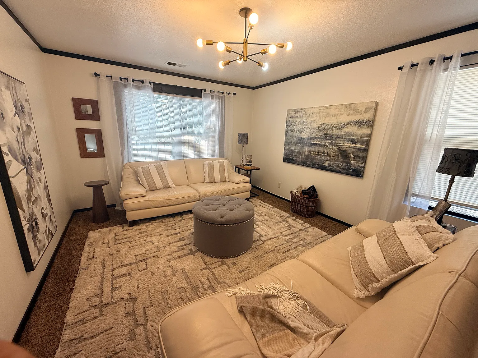 3 bed, 1085 sqft, $1,800 — Photo 2
