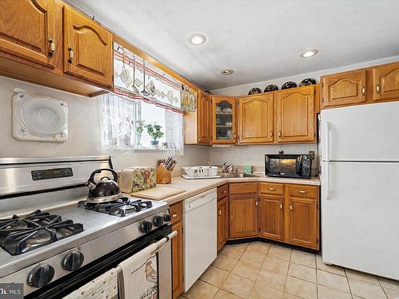 4th image of 249 S Pennell Rd