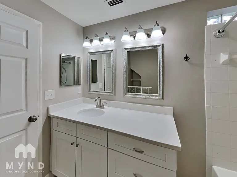 6119 Sand Key Ln — Photo 9