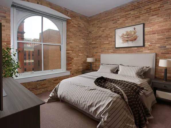 Marlboro Classic Apt & Redwood Square