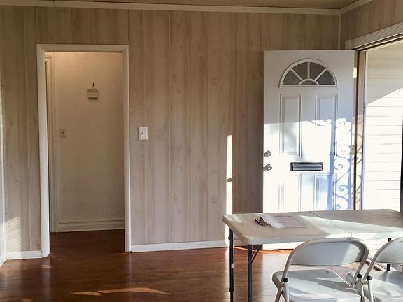 4th image of 1039 SW 32nd St