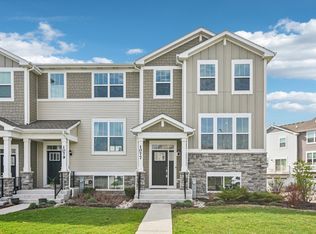 1077 Moraine Dr, South Elgin, IL 60177