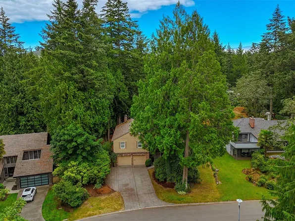1005 Kentwood Pl, Saanich, BC V8Y 2R2