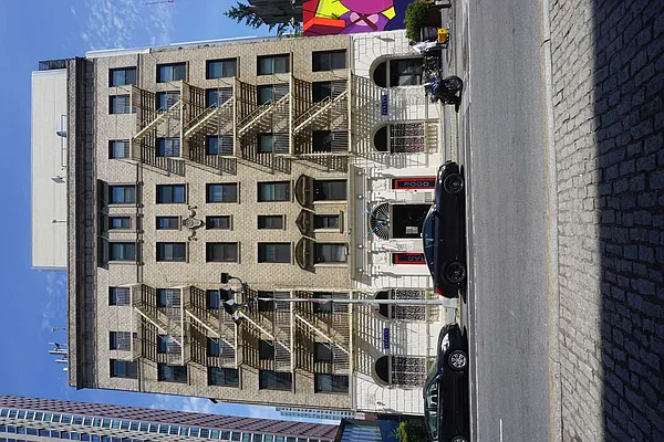 25 Lafayette Avenue
