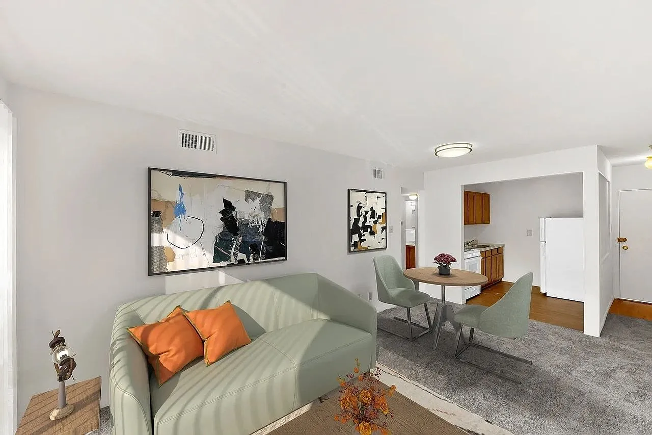 2 bed, 820 sqft, $2,143 — Photo 4