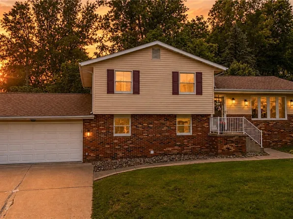 120 Windermere Dr, Saint Clairsville, OH 43950
