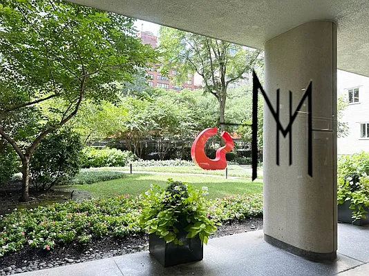 Rented by Brown Harris Stevens | media 19