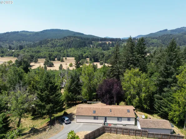 99851 Mount Emily Rd, Brookings, OR 97415