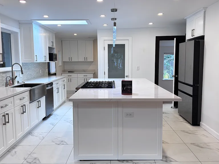 Living room to Kitchen