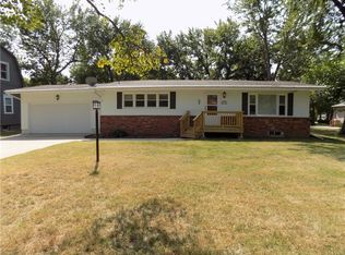 328 W 15th St, Ottawa, KS 66067