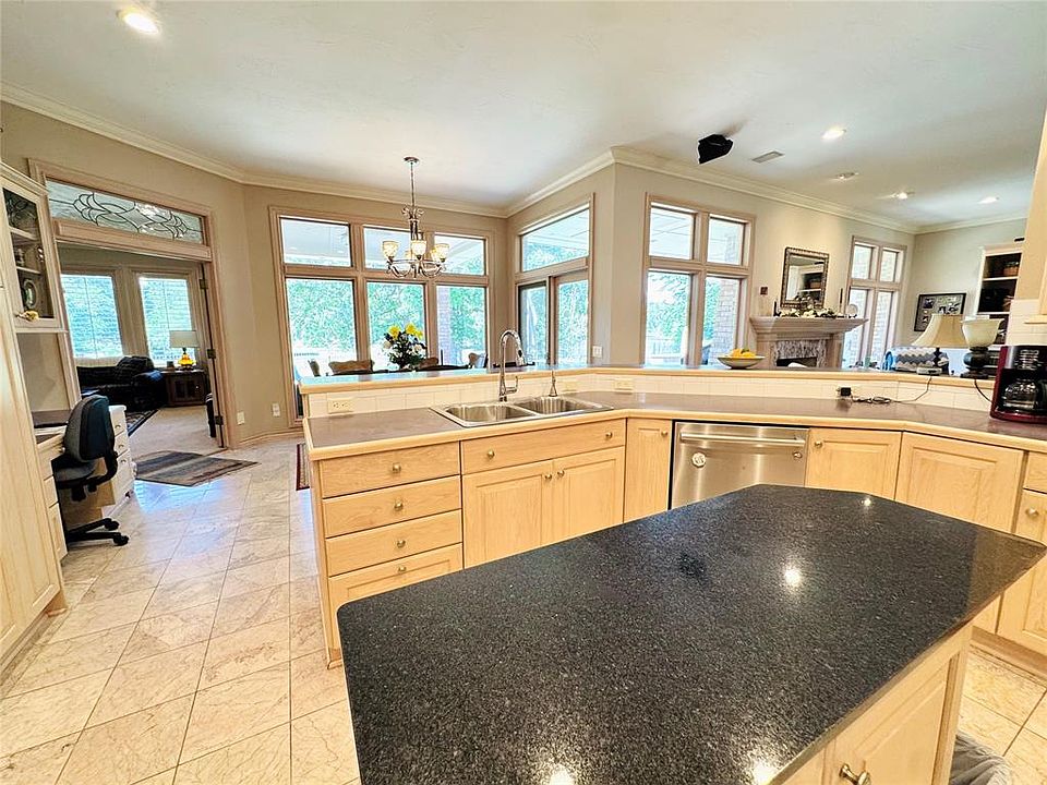 1st image of 9125 Whispering Oaks Dr