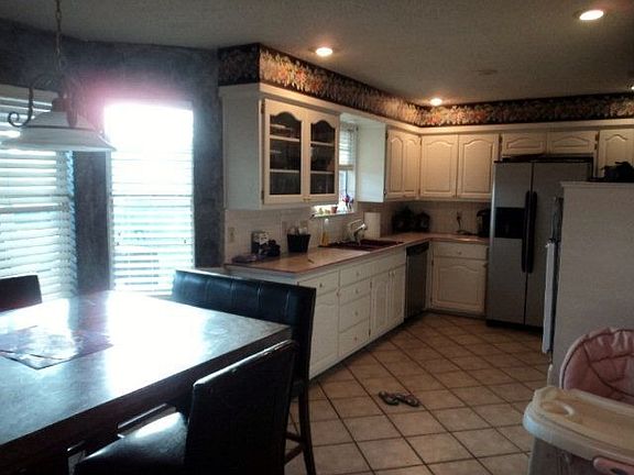 4th image of 45 Twin Oaks Cir