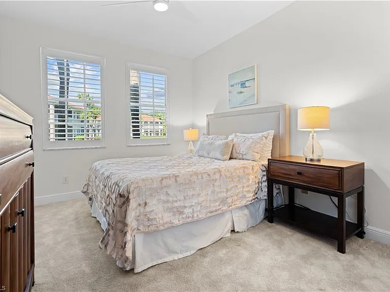 800 L Ambiance Cir #106 — Photo 17
