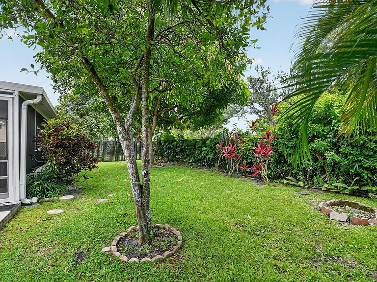 1080 Salmon Isle — Photo 9