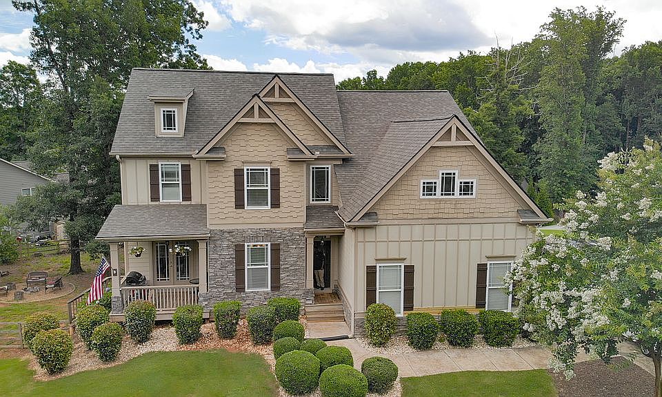 Front view from Sagewood Dr.