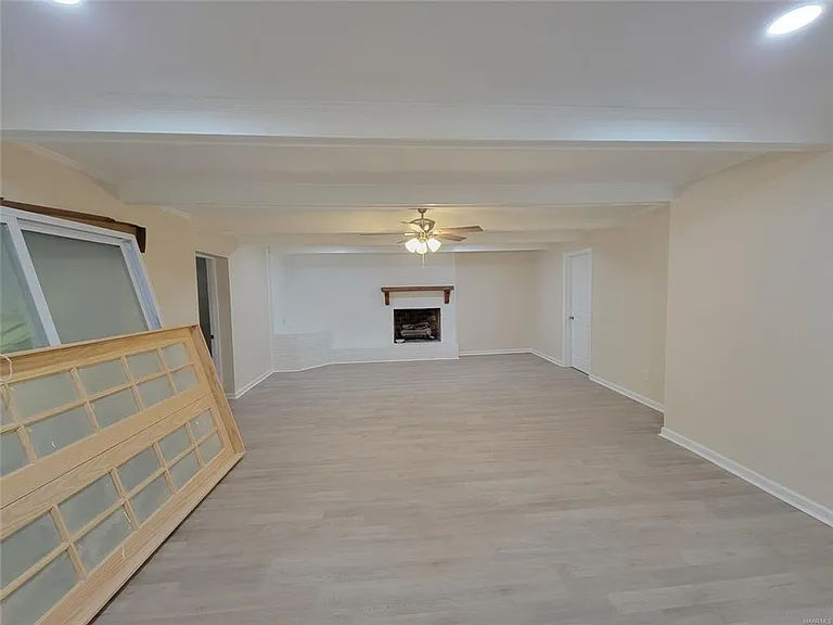 950 Karen Rd — Photo 9