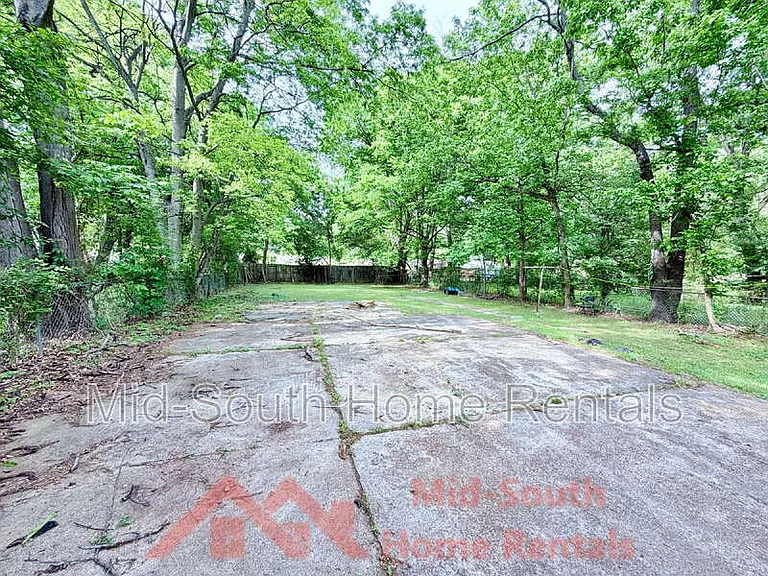 452 Delta Rd — Photo 5