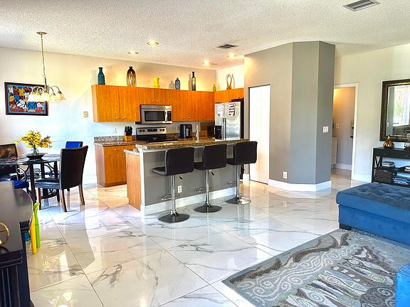 2nd image of 6534 Sandpiper Drive
