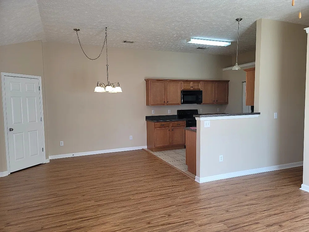 526 Rose Cottage Circle — Photo 2