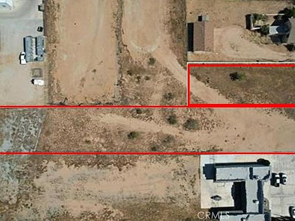 4th image of 18040 Jonathan St