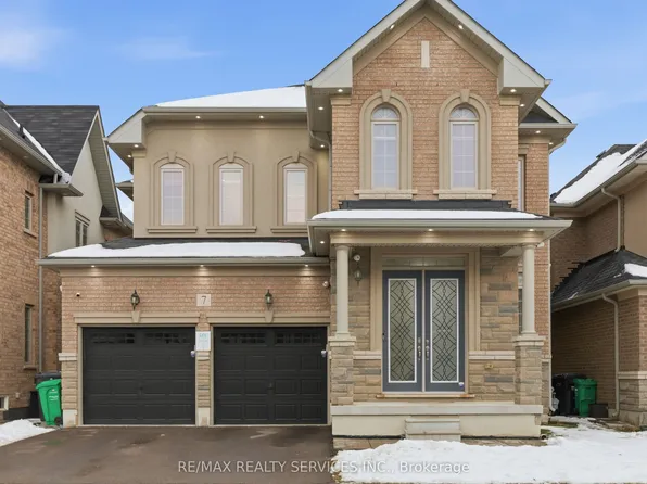 7 Caboose St, Brampton, ON L7A 5A9