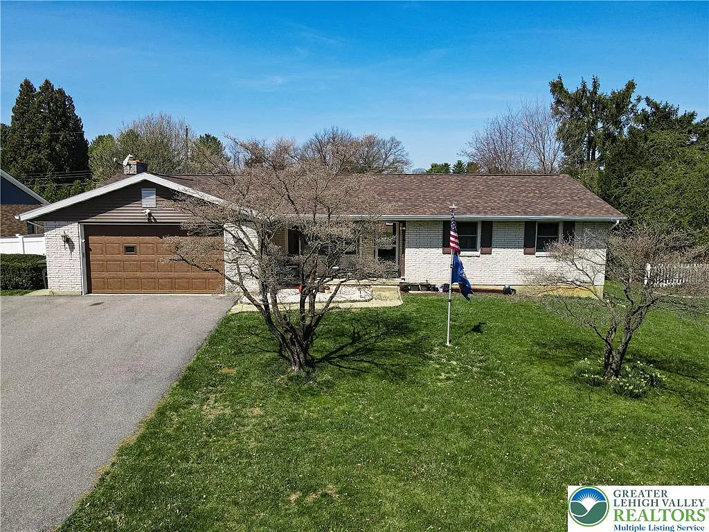 4441 Nicholas St photo 1