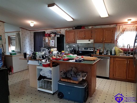 5th image of 101 Ashley Ln