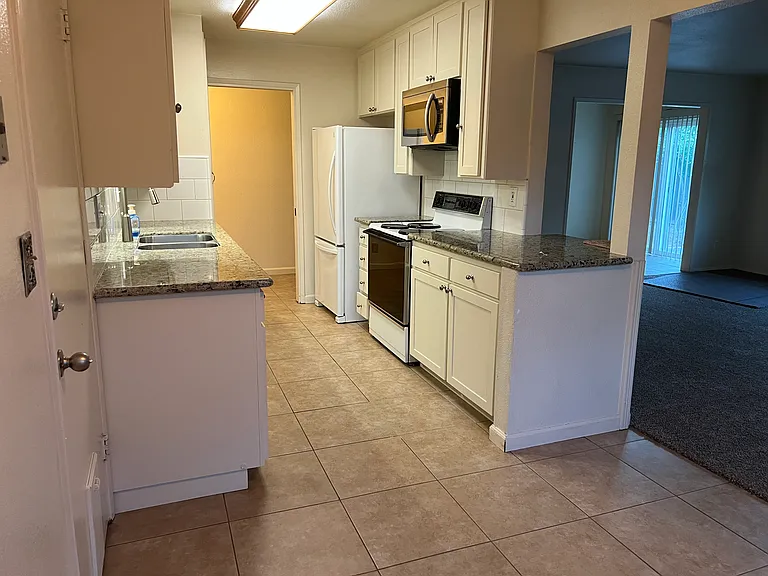 2409 Riedel Way — Photo 10
