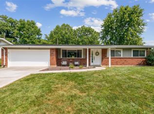 808 Parkfield Ter, Ballwin, MO