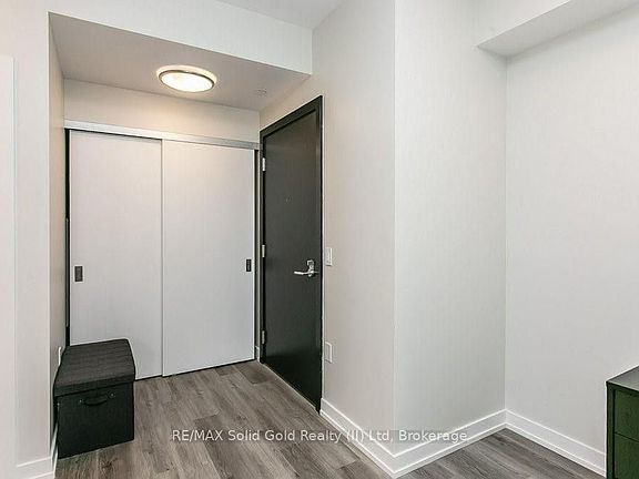 3rd image of 5 Wellington St S #1607