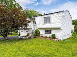 419 Philo St, New Windsor, NY 12553