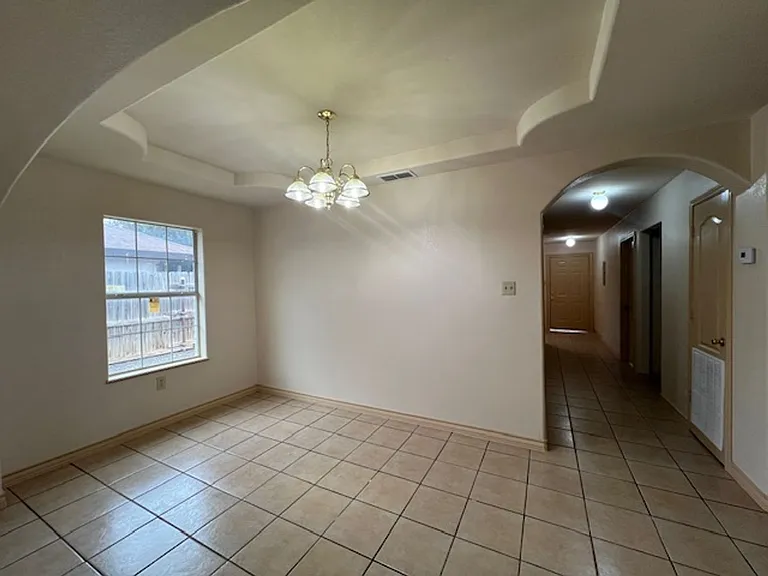 408 Badajoz Ln — Photo 4