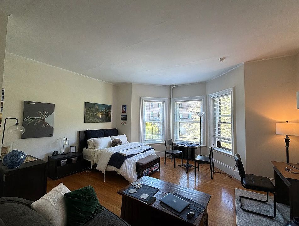 1st image of 240 Beacon St #3F