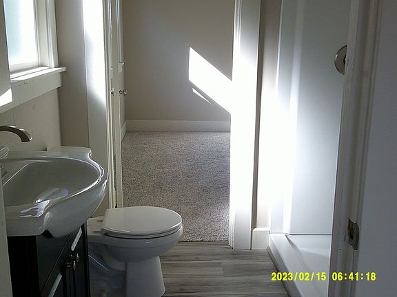 3rd image of 624 West St