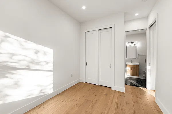 Bedroom, photo 5