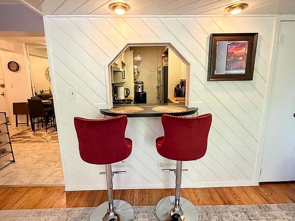5th image of 15131 88th St APT 2F