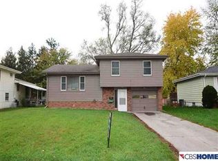 6211 Park Lane Dr, Omaha, NE 68104