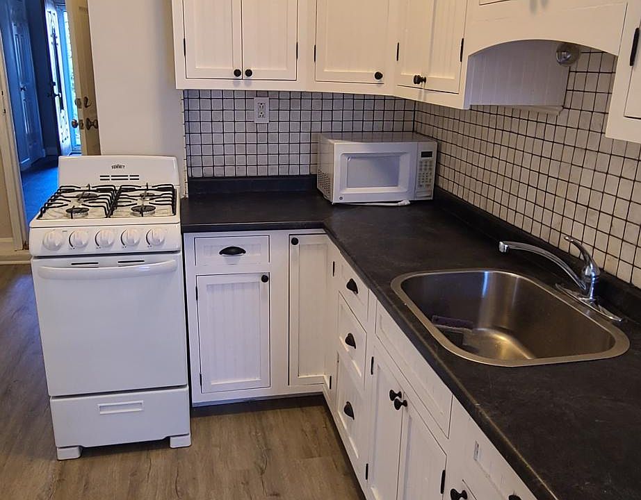 1st image of 3216 Lafayette Ave #1