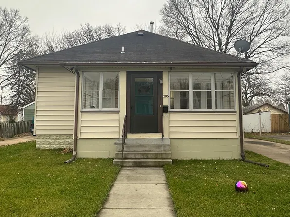 1206 3rd St NE, Rochester, MN 55906