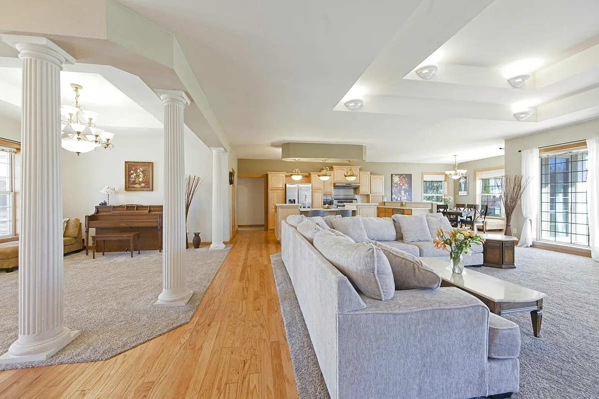Building Photo - 1805 Red Tail Dr