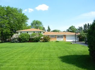 18 Brookside Ln, Bristol, IL 60512