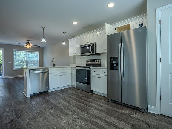 4th image of 119 Harrison Ln SE