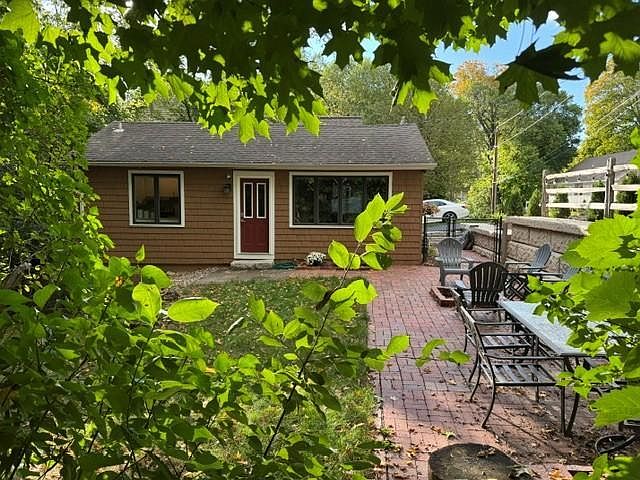 1st image of 5129 Waterbury Rd