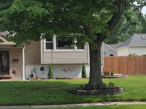 2nd image of 40 Quaker Ln