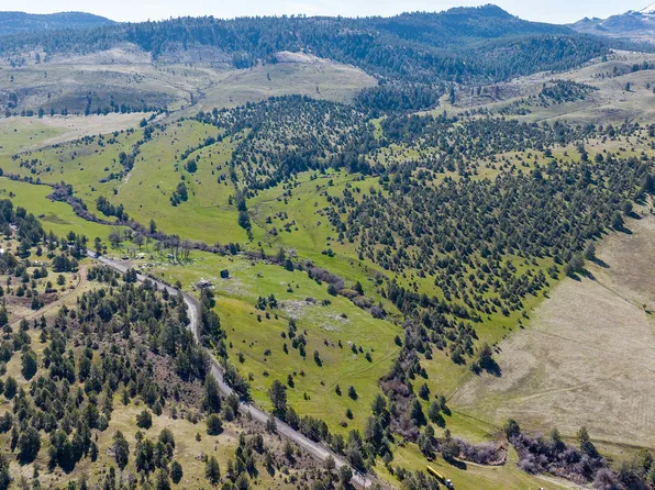 38516 Richmond Rd, Spray, OR 97874