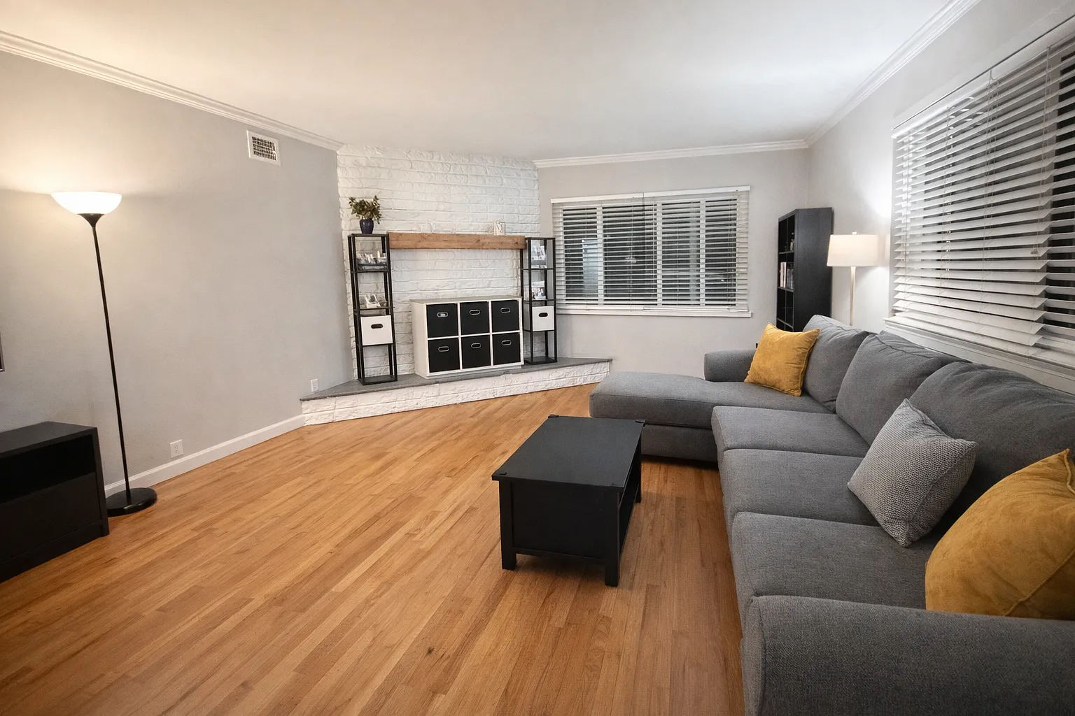 3 bed, 1400 sqft, $3,600 — Photo 3