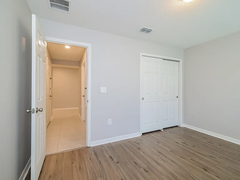 5016 Golden River Ln — Photo 12