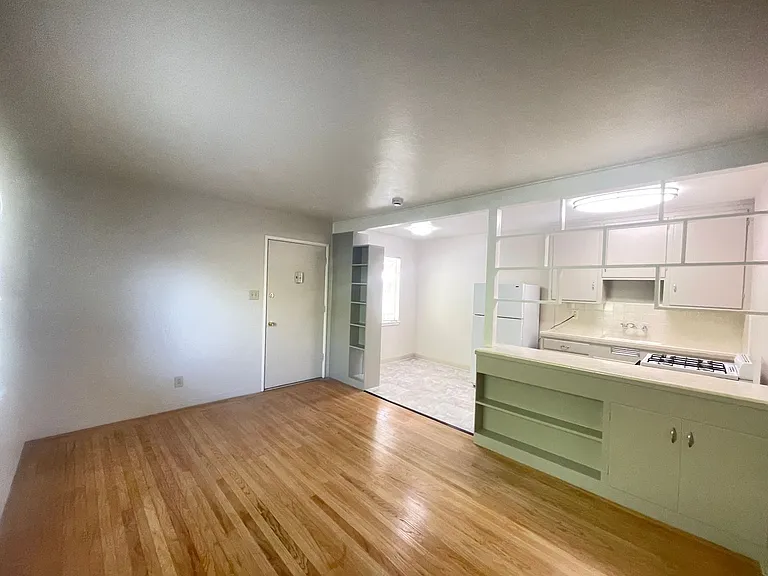 East Sacramento Charmer at 3349/3357 I Street — Photo 4