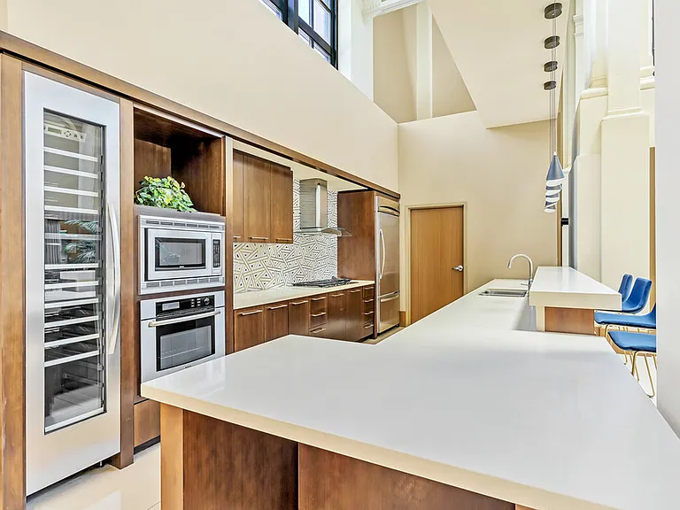 700 W East St #1905 — Photo 14