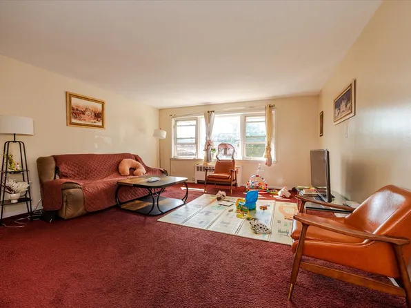 1405 East 233rd Street image 14 of 31